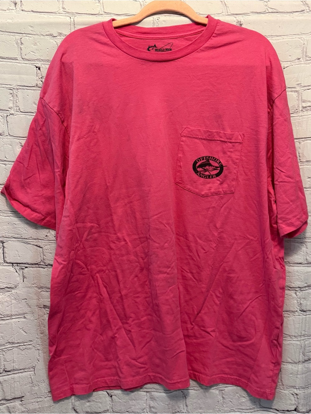 Bass Pro Shops Bright Pink Men’s Short-Sleeve Pocket Tee